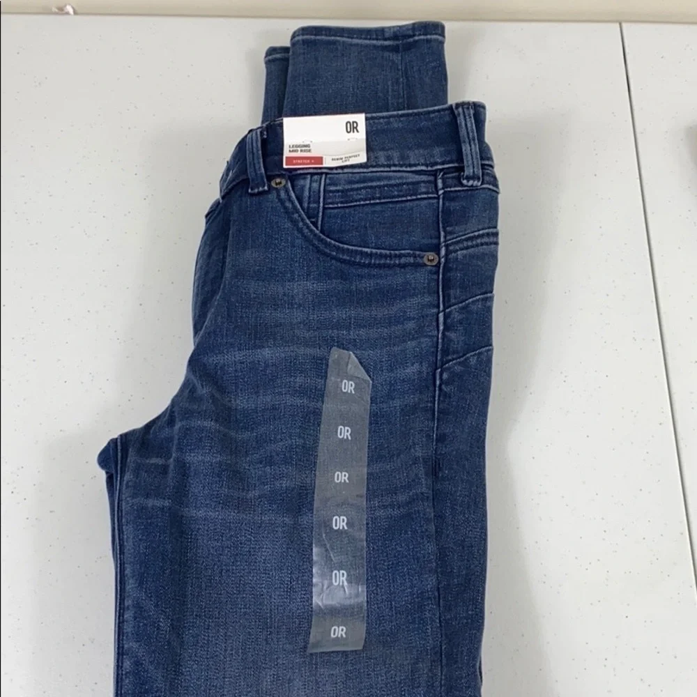 Express Denim Perfect Lift Mid Rise Legging - Picture 5 of 8